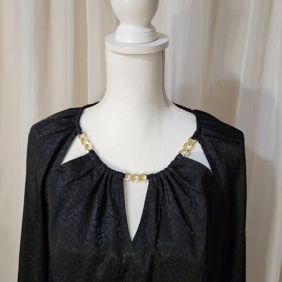 NWT- Cut Out Chain Detail Black Blouse - Picture 2 of 5